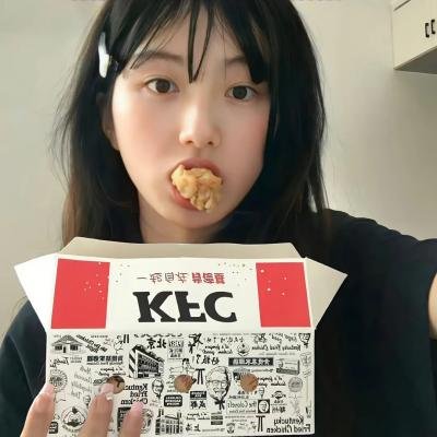 跳舞的红色公交